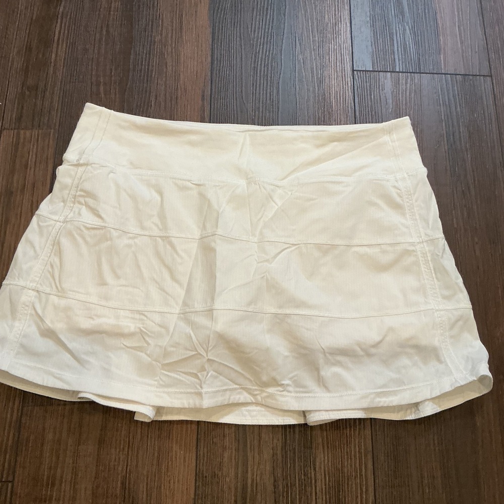 Lululemon Pace Rival Skirt White Athletic Tennis Golf Skort Size 8 Tiered Zip